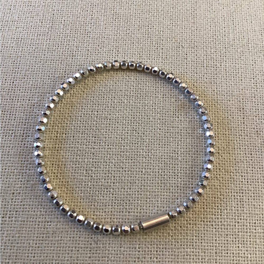 ONE Silpada Charlotte Stretch Bracelet B2879
